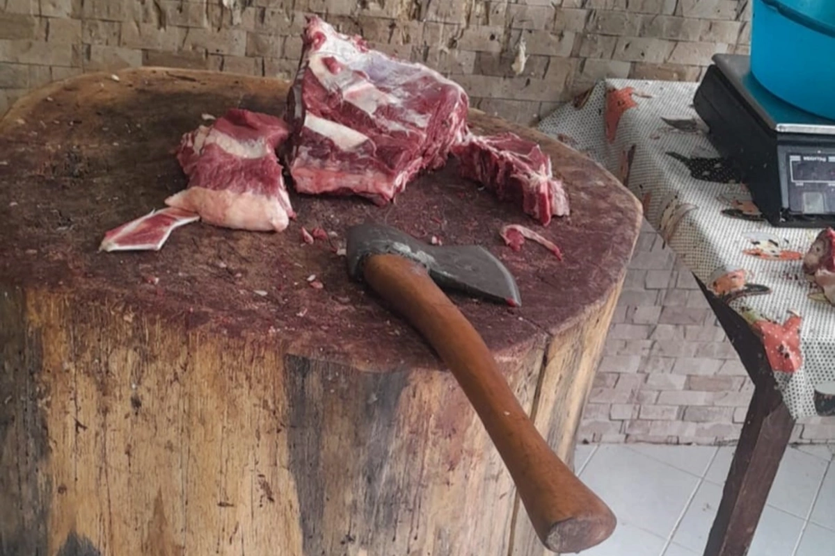 712 heyvan kəsimi və ət satışı mağazası cəzalandırılıb