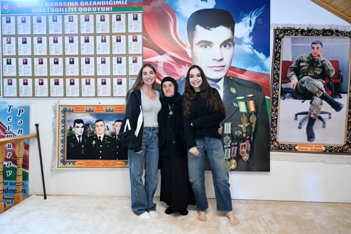 Arzu Əliyeva Milli Qəhrəman Pəncəli Teymurovun ailəsini ziyarətdən paylaşım etdi