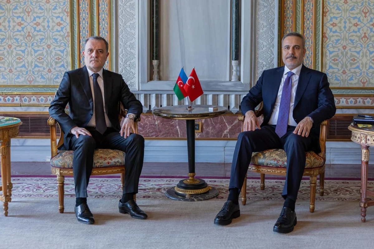 Azərbaycan və Türkiyə XİN başçıları İranın Naxçıvana dron hücumlarını qətiyyətlə pisləyiblər