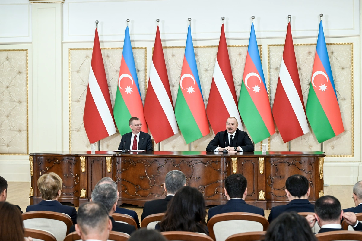 Ильхам Алиев и Эдгарс Ринкевичс выступили с заявлениями для прессы