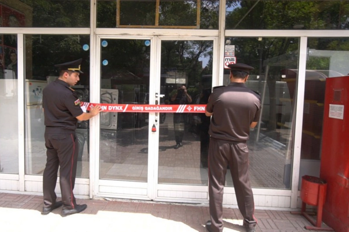 Yanğın təhlükəli mağazanın fəaliyyəti dayandırılıb Yanğın təhlükəli mağazanın fəaliyyəti dayandırılıb