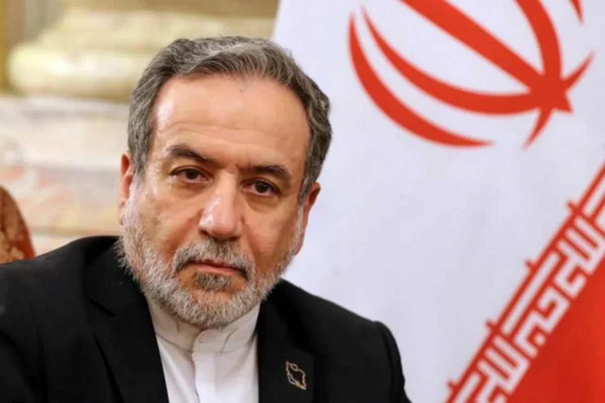 Əraqçi: Xamenei və Pezeşkian sağdır