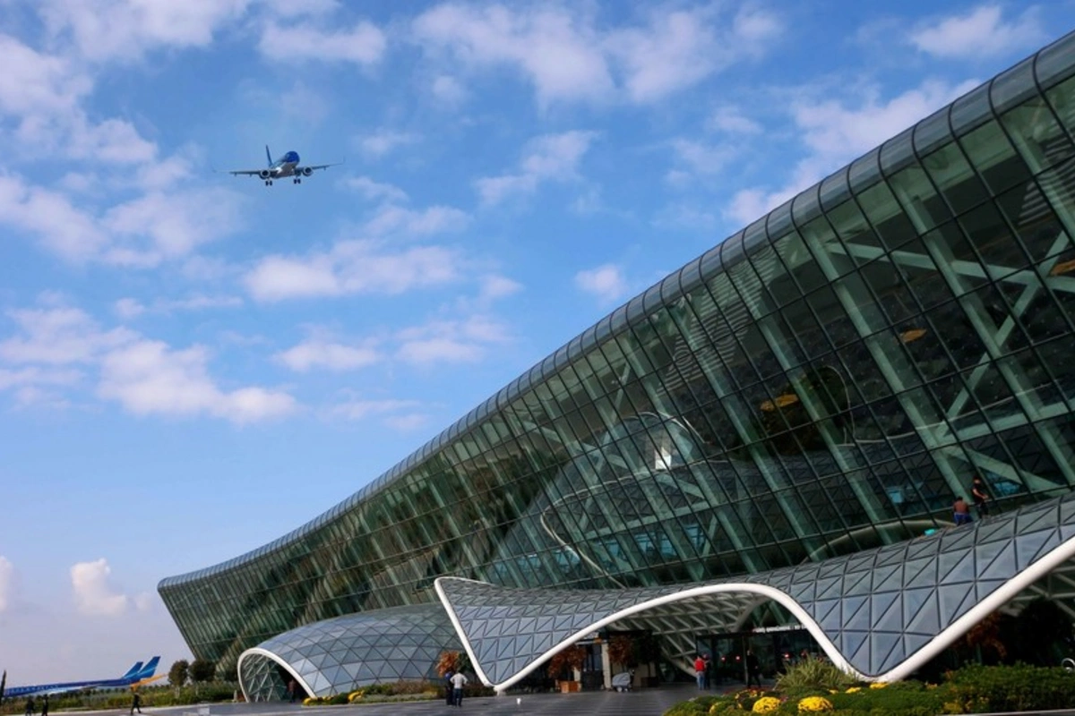 Heydər Əliyev Beynəlxalq Aeroportundan istifadə edənlərin DİQQƏTİNƏ! Heydər Əliyev Beynəlxalq Aeroportundan istifadə edənlərin DİQQƏTİNƏ!