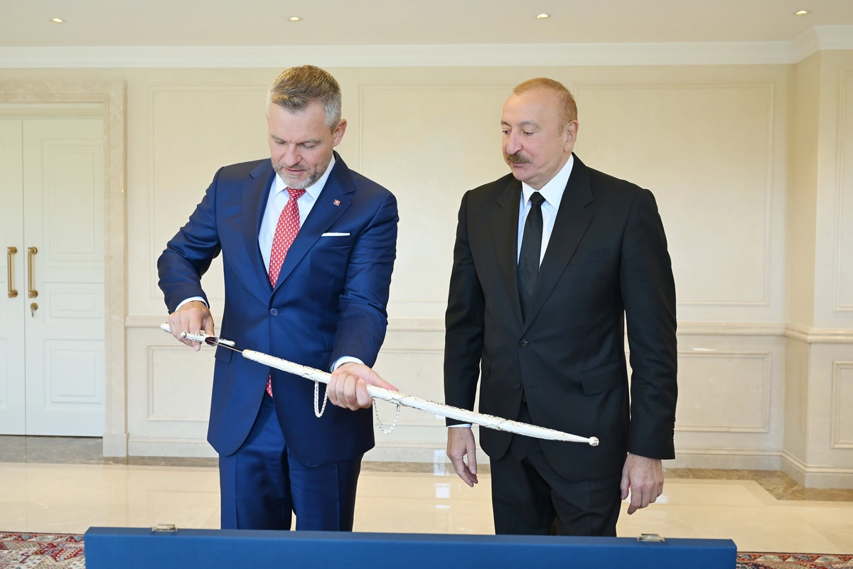 İlham Əliyevin Şuşada Slovakiya Prezidenti ilə geniş tərkibdə görüşü olub
