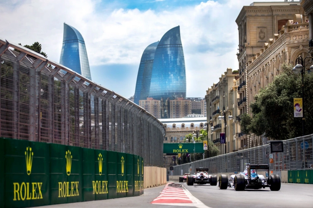 Formula-1 kateqoriyasında ilk sərbəst yürüş başa çatdı Formula-1 kateqoriyasında ilk sərbəst yürüş başa çatdı
