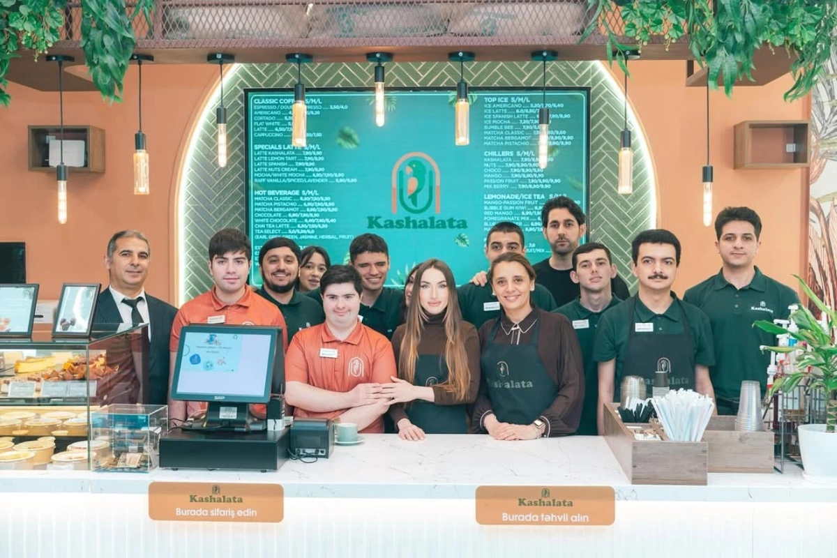 Alyona Əliyeva Bakıda ilk inklüziv iaşə obyekti olan Kaşalata kafeni ziyarət edib