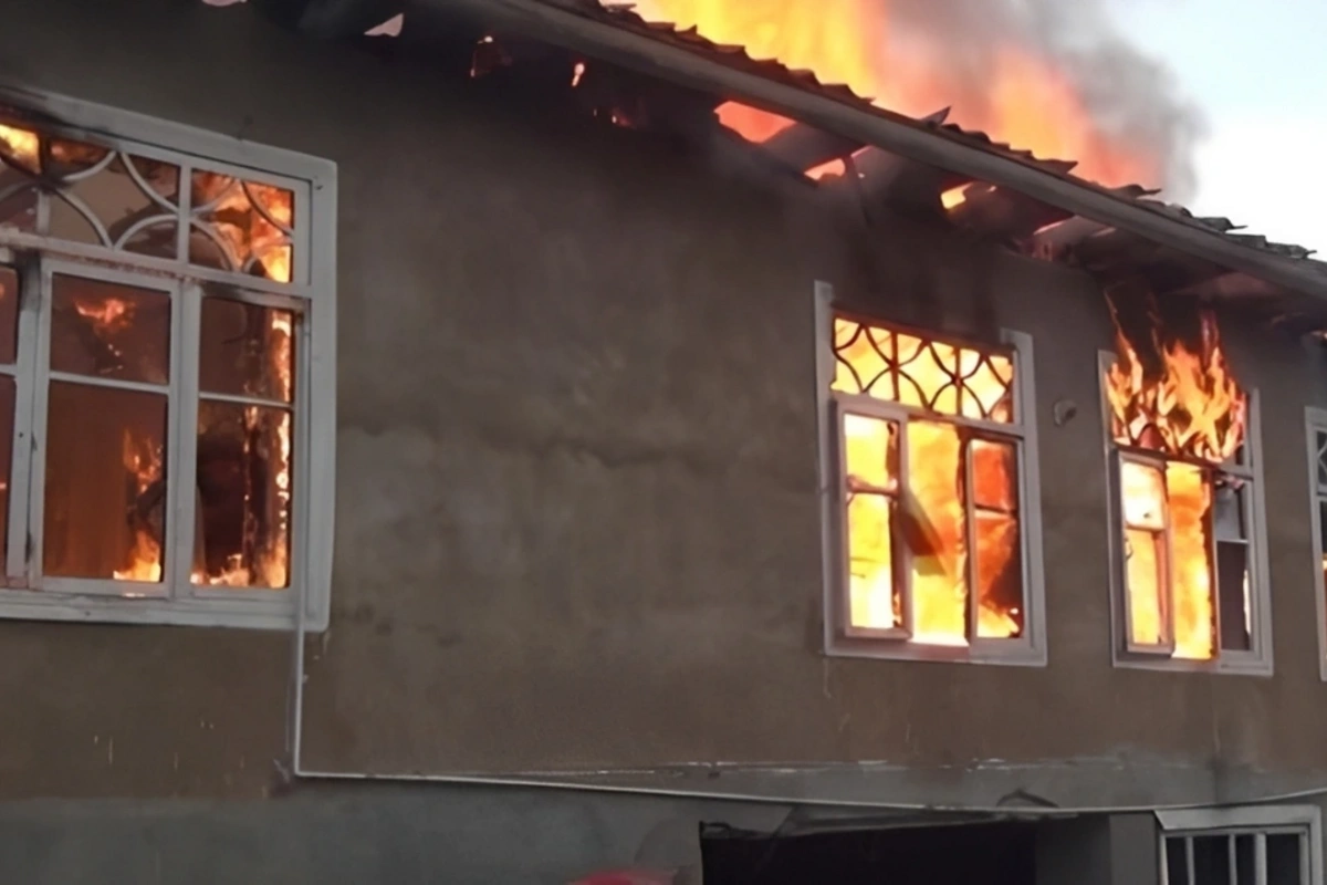 Masazırda yanğında ölən qadının oğlu: Anam 31 il əvvəl metroda baş verən hadisədə yanıq xəsarəti almışdı, heç kimi tanımırdı