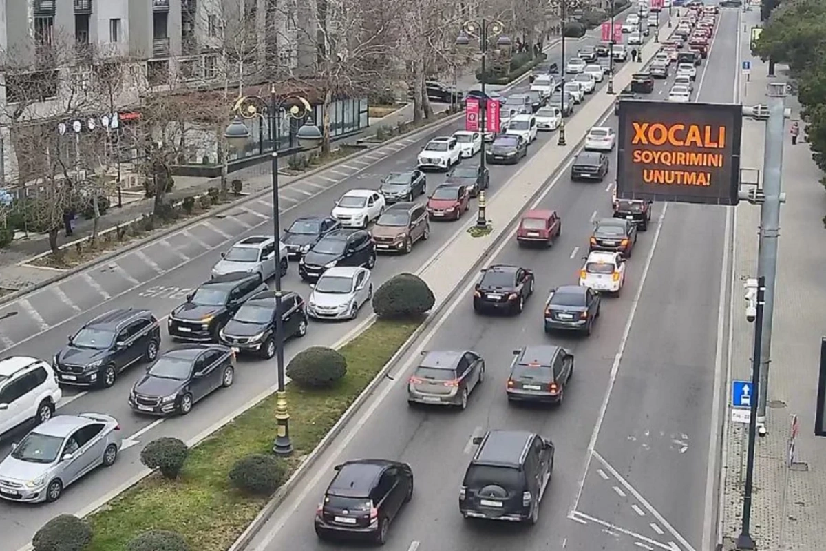 Bakının bu yollarında tıxac müşahidə olunur