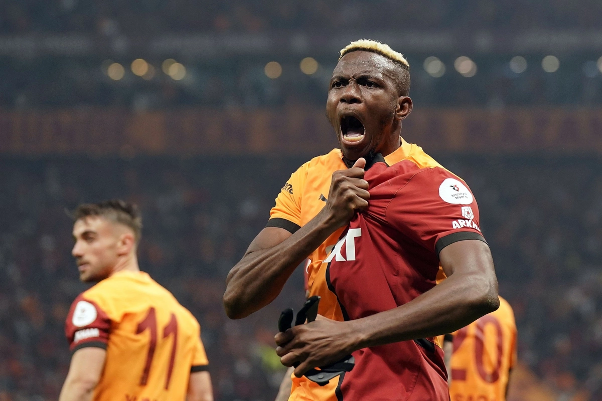 Qalatasaray Osimheni Türkiyə futbolu üçün fantastik qiymətə transfer etdi Qalatasaray Osimheni Türkiyə futbolu üçün fantastik qiymətə transfer etdi