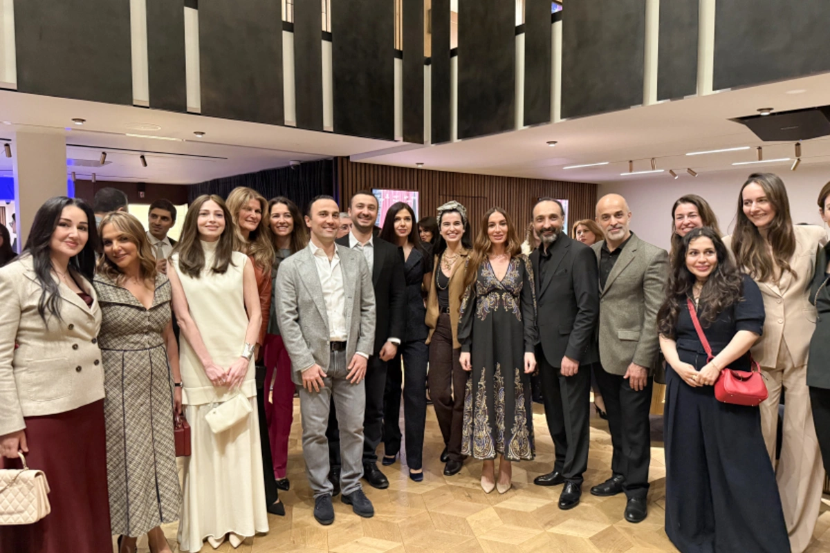 Londonda Tağıyev: Neft bədii filminin təqdimatı olub