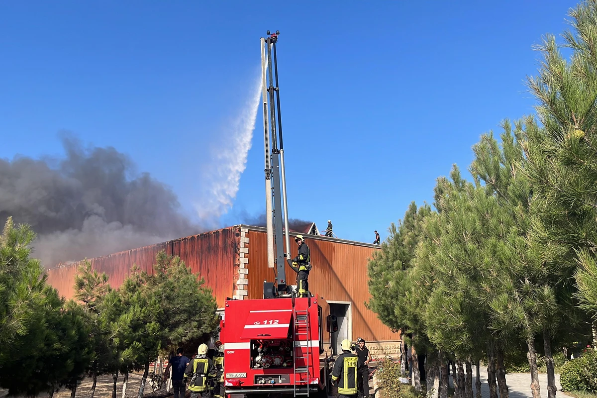 Bakıdakı güclü yanğın tam SÖNDÜRÜLDÜ