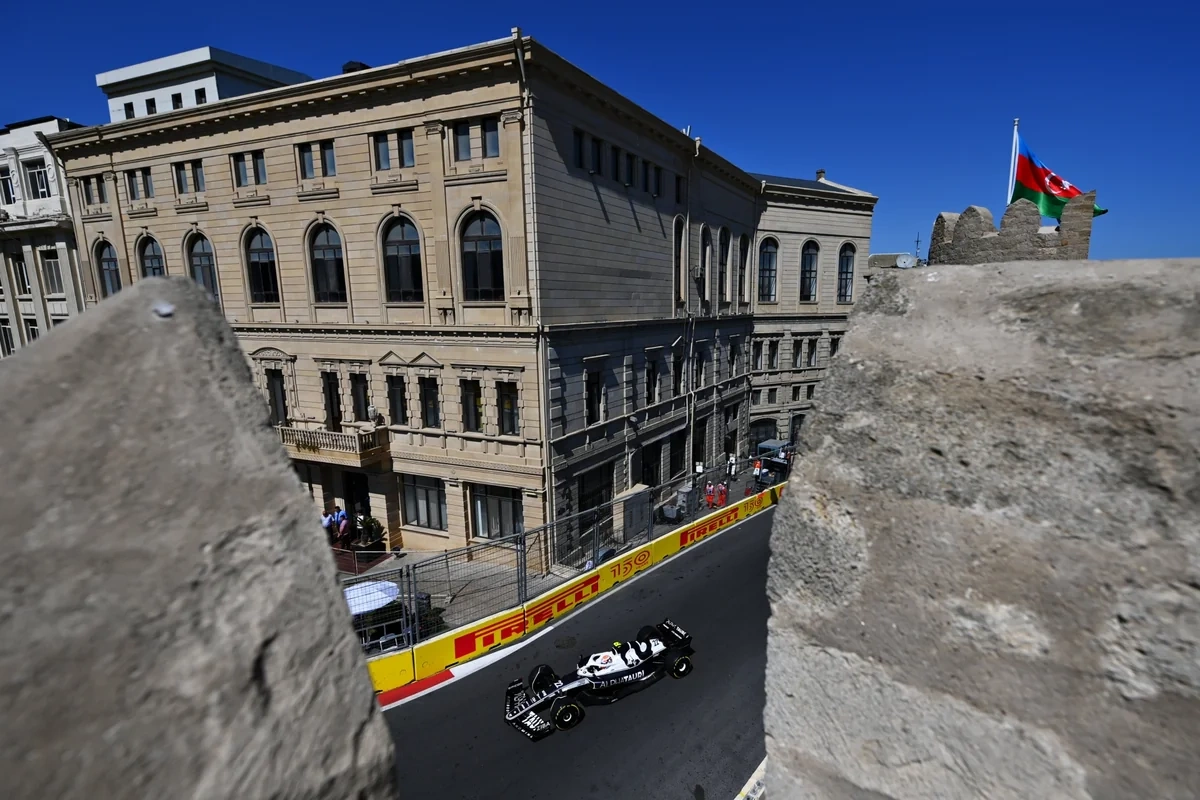 Racing Bulls komandası Formula 1in Bakı mərhələsi üçün qeyri-adi poster nümayiş etdirib