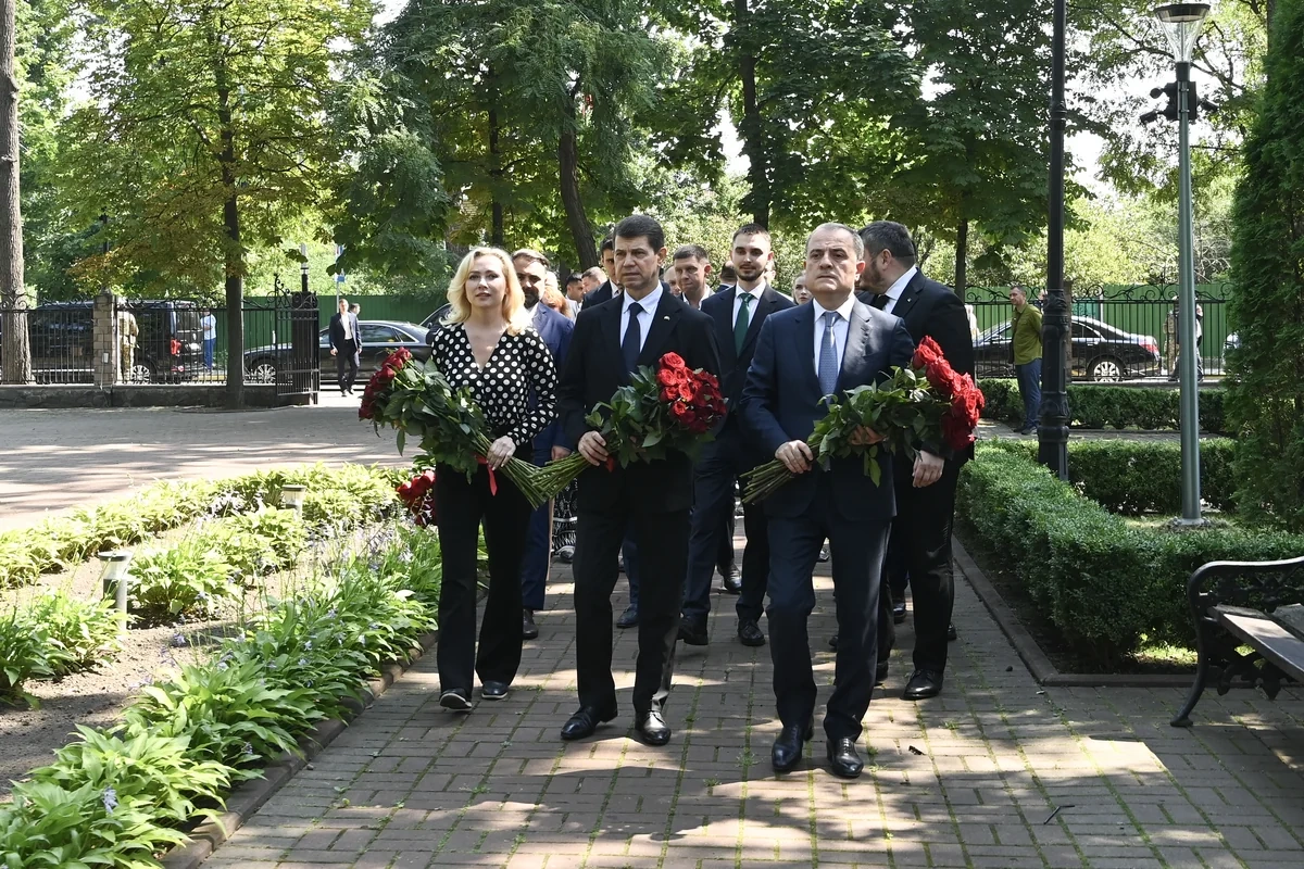 Ceyhun Bayramov İrpendə Azərbaycanın dəstəyi ilə bərpa olunan obyektlərdə olub