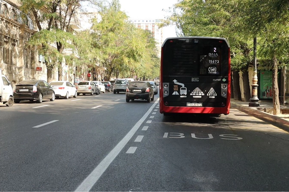 Bakının hansı ərazilərində avtobus zolaqları çəkilməyəcək? - Rəsmi cavab Bakının hansı ərazilərində avtobus zolaqları çəkilməyəcək? - Rəsmi cavab
