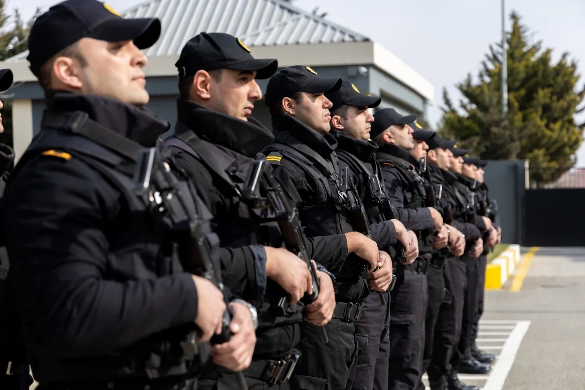 SOMDA-da müddətdən artıq həqiqi hərbi xidmətə qəbul olmaq istəyənlərin NƏZƏRİNƏ