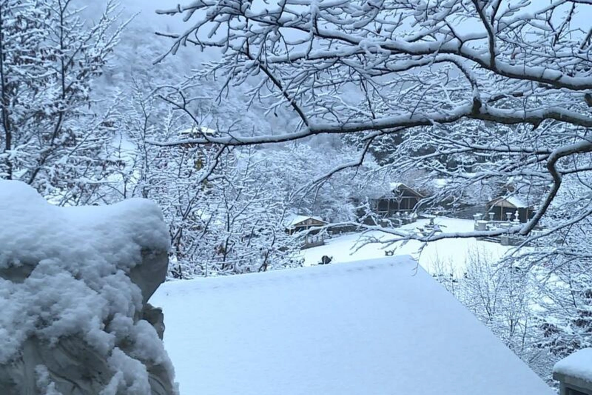 В двух районах Азербайджана выпал снег