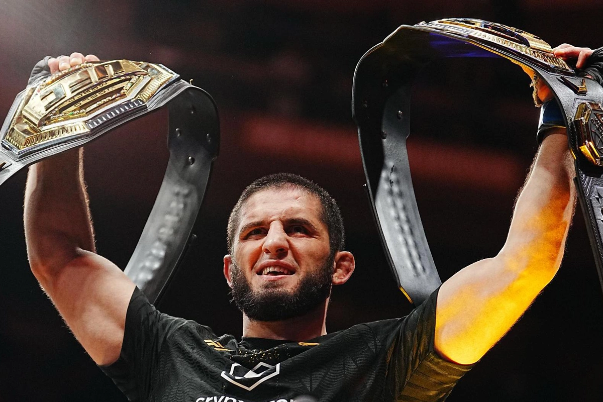 Махачев повторил уникальный рекорд