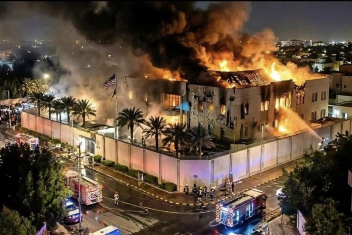 ABŞ-nin Səudiyyədəki səfirliyi vuruldu - Tramp hücuma cavab veriləcəyini bildir