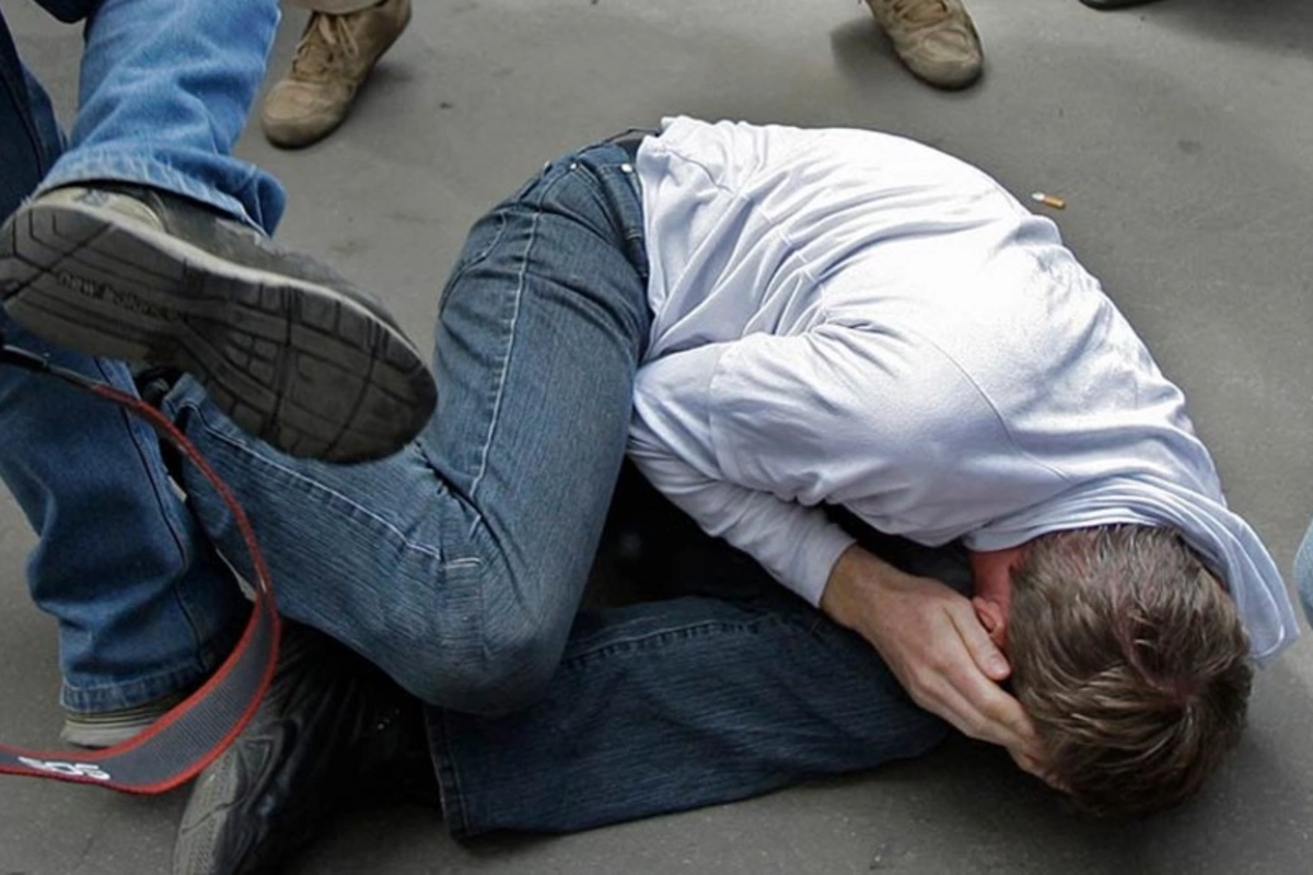 Xalq artistinin küçədə döyülən oğlunun son durumu açıqlandı