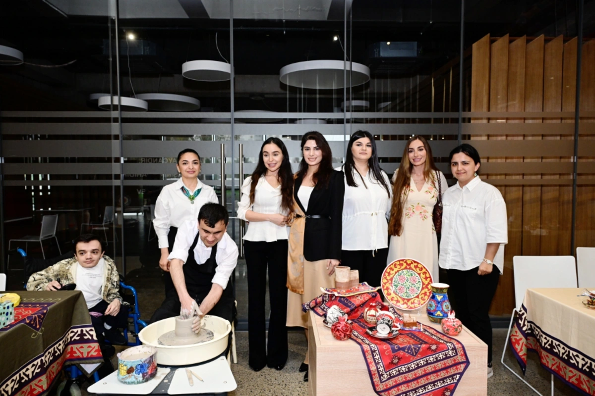Leyla Aliyeva and Arzu Aliyeva familiarized themselves with the creative process of individuals from vulnerable groups