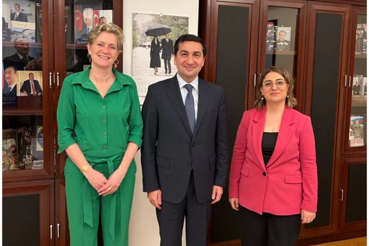 Niderland səfiri Azərbaycan Prezidentinin köməkçisi ilə ikitərəfli münasibətləri müzakirə edib