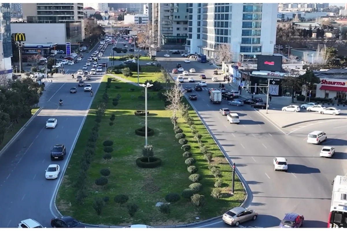 Bakının Tbilisi prospektində cib tipli zolaqlar salınacaq