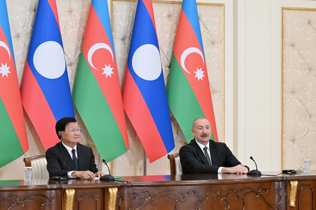 Президенты Азербайджана и Лаоса выступили с заявлениями для прессы
