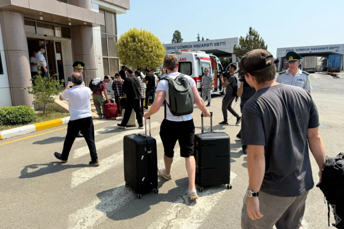 Rusiya XİN: Azərbaycan rusiyalıların İrandan təxliyəsində əhəmiyyətli yardım göstərib