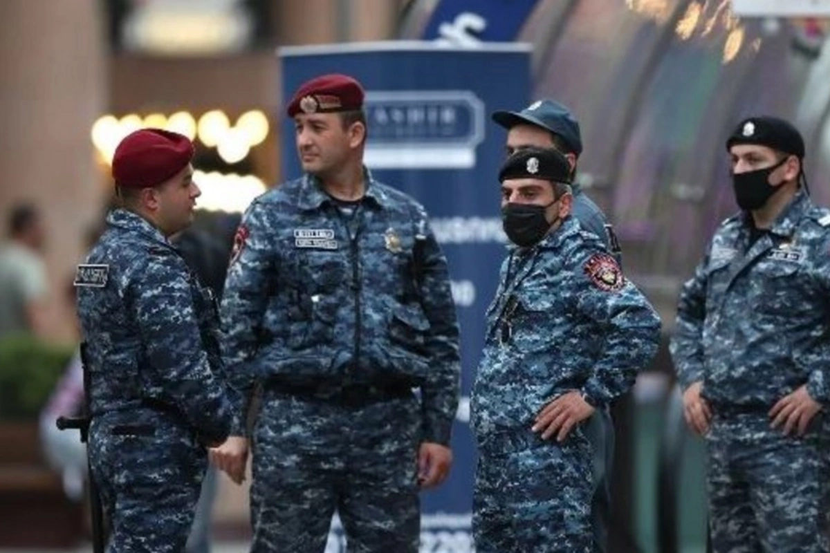 Ermənistanda bir neçə polis əməkdaşı mənimsəmə cinayətinə görə həbs edilib