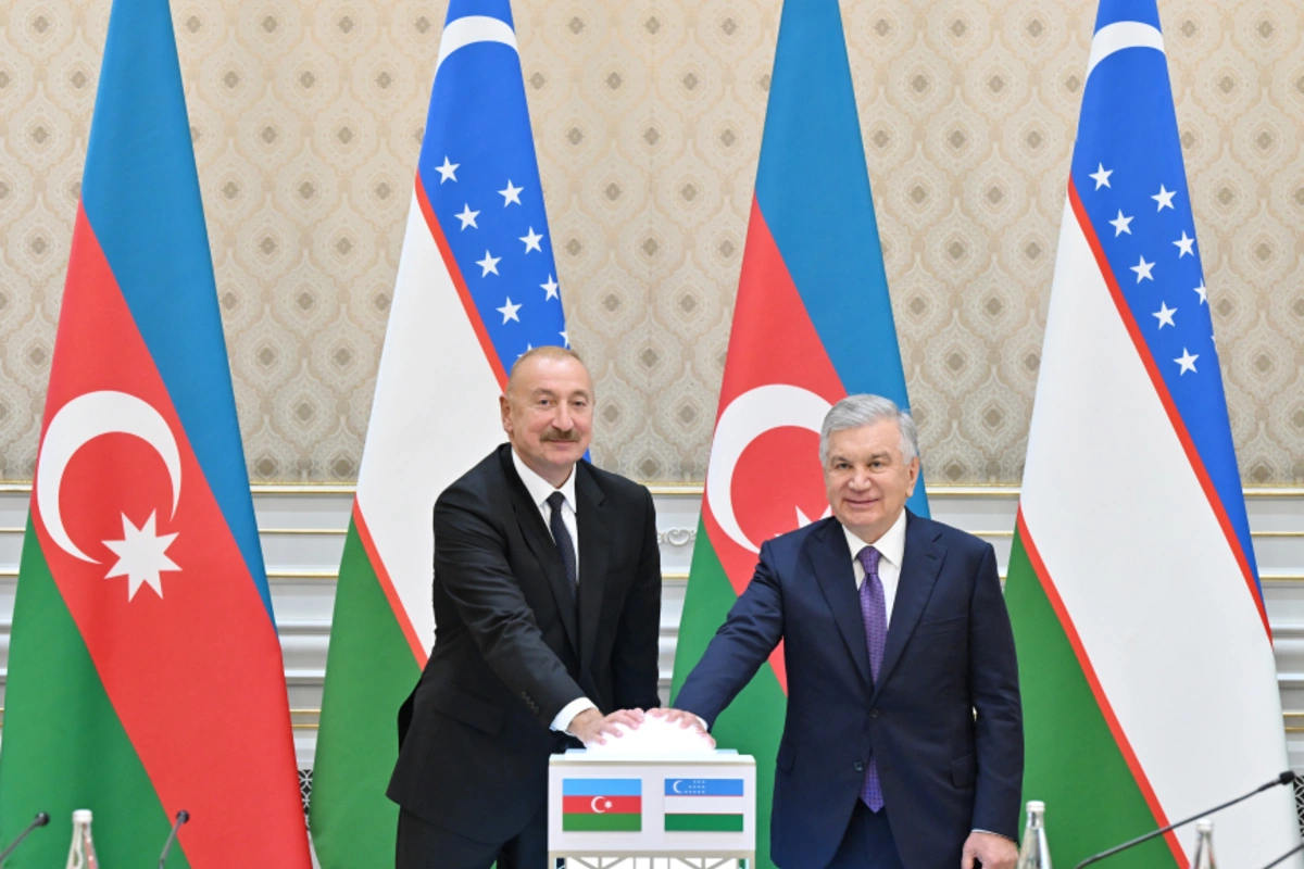 Prezidentlər İlham Əliyev və Şavkat Mirziyoyev Azərbaycanın Özbəkistanda həyata keçirdiyi layihələrin açılış və təməlqoyma mərasimində iştirak ediblər