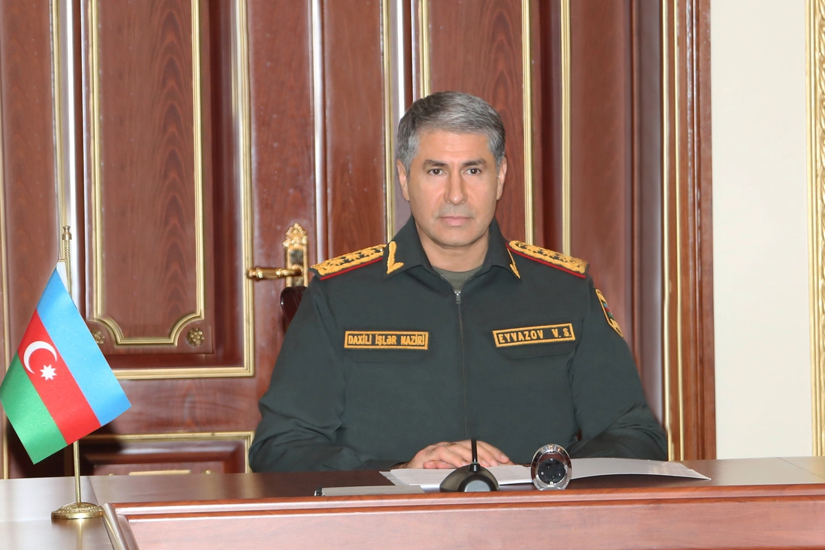 Vilayət Eyvazov polislərə TƏLƏB QOYDU Vilayət Eyvazov polislərə TƏLƏB QOYDU