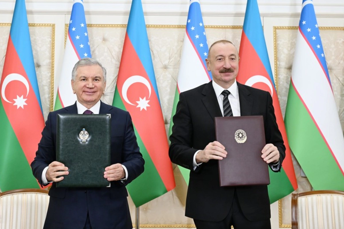 Azərbaycan ilə Özbəkistan arasında imzalanmış sənədlər mübadilə edilib