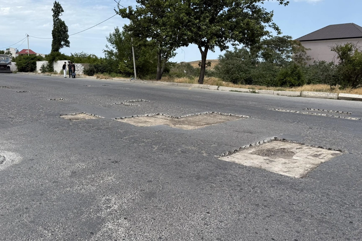 Yeni Günəşlinin bəzəkli yolları - ŞİKAYƏT Yeni Günəşlinin bəzəkli yolları - ŞİKAYƏT