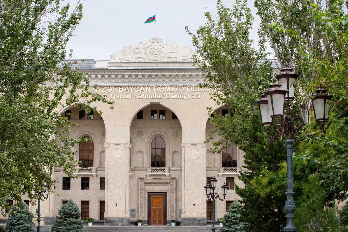 Azərbaycan Dəmir Yolları ixtisarlara başlayıb - 150 nəfər işdən çıxarılıb