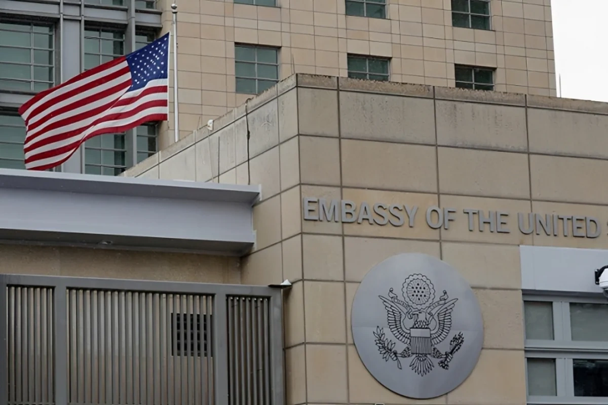 СМИ: США выводят своих дипломатов из Ливана