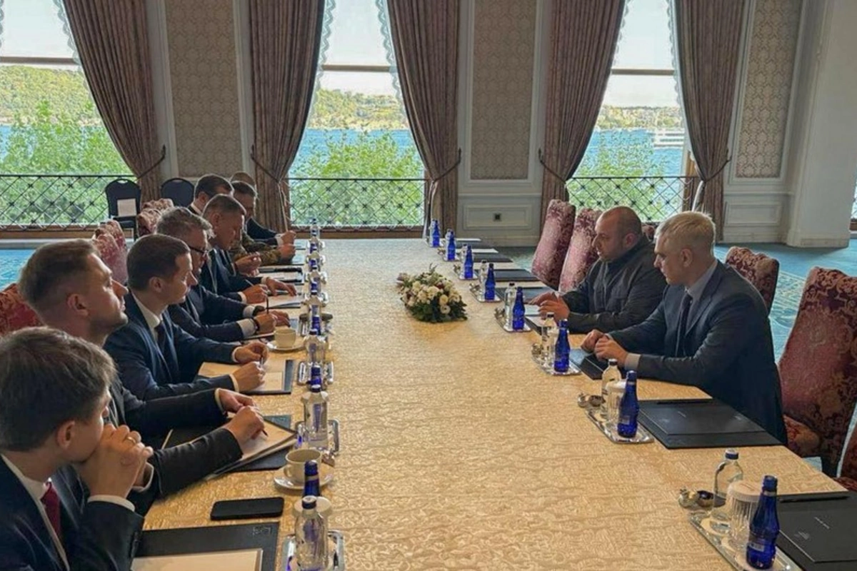 Рустем Умеров: Украина готова к прекращению огня и ко встрече лидеров Рустем Умеров: Украина готова к прекращению огня и ко встрече лидеров