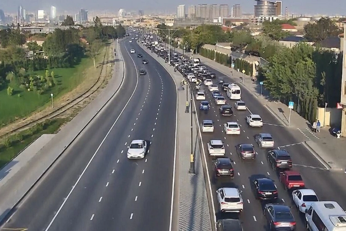 Bakıda 12 istiqamətdə tıxac var