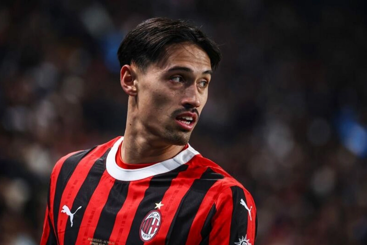 Milan klubunun futbolçusu Realın diqqət mərkəzinə düşüb