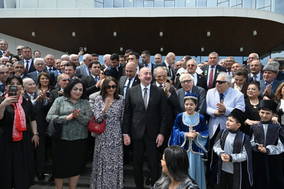İlham Əliyevin sosial şəbəkə hesablarında Ağdam Muğam Mərkəzinin açılışından görüntülər paylaşılıb