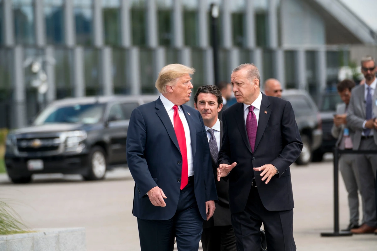 Ərdoğan Trampa İranla bağlı üçtərəfli sammit keçirməyi təklif edib