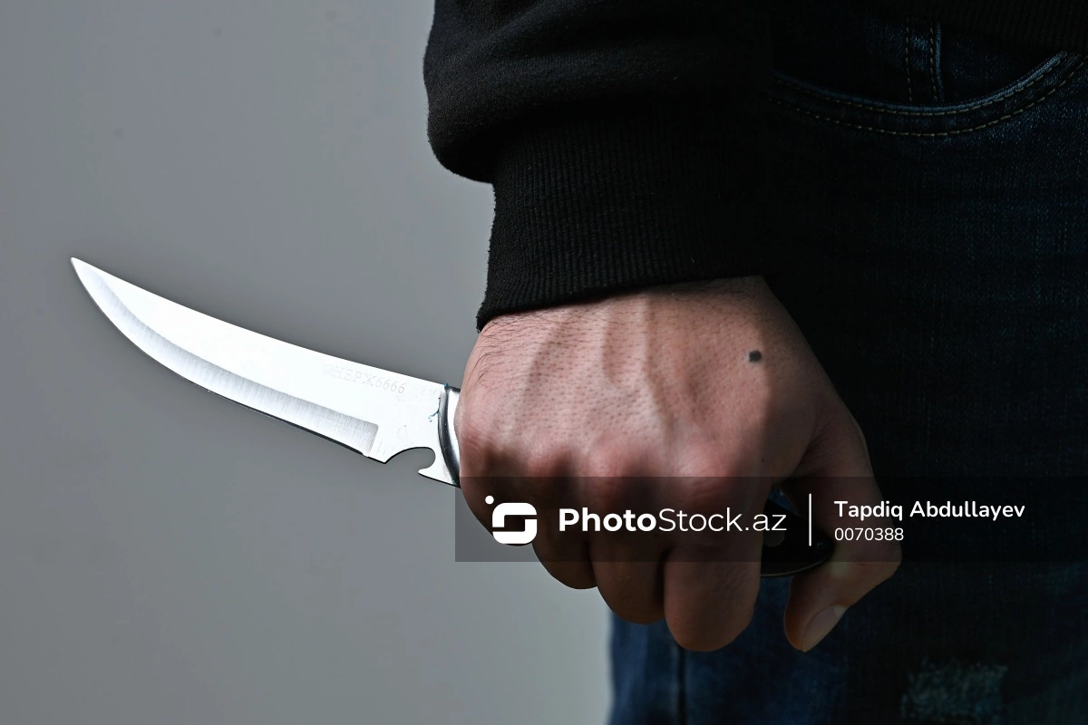 Bakıda ondan boşanmaq istəyən arvadı və qızını bıçaqlayan şəxsin cəzası azaldıldı