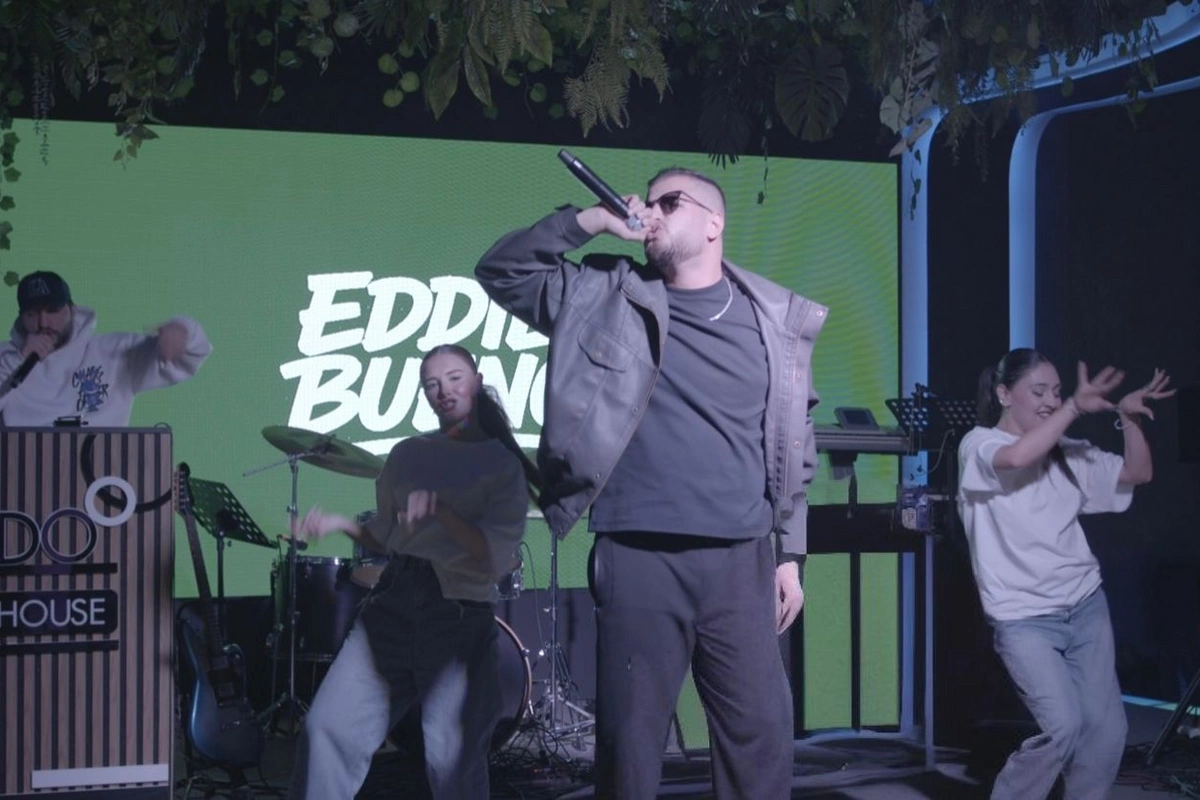 Bakıda gənc müğənnilərin konserti keçirildi