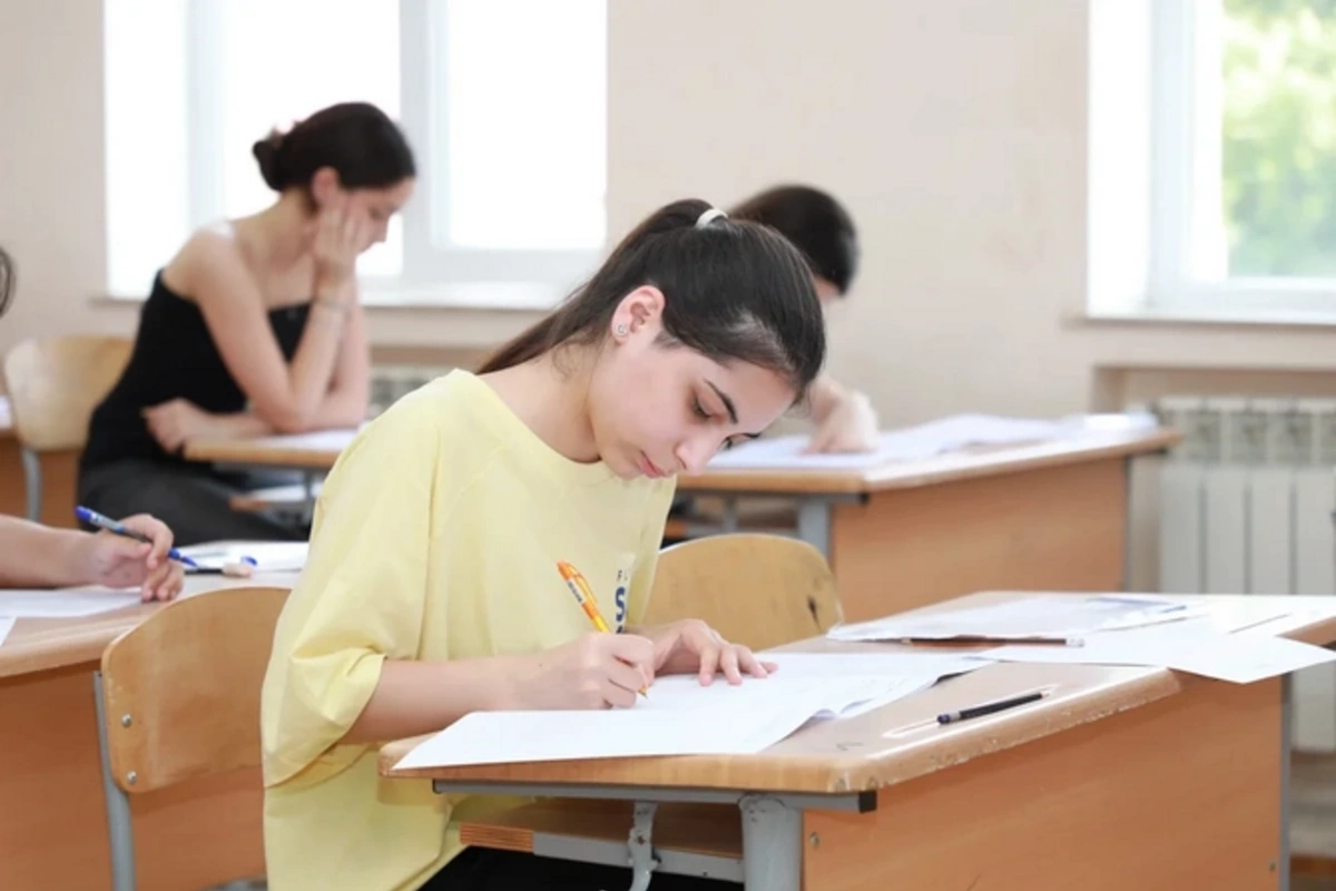 Bu gün abituriyentlər I və IV ixtisas qrupları üzrə imtahan verəcəklər