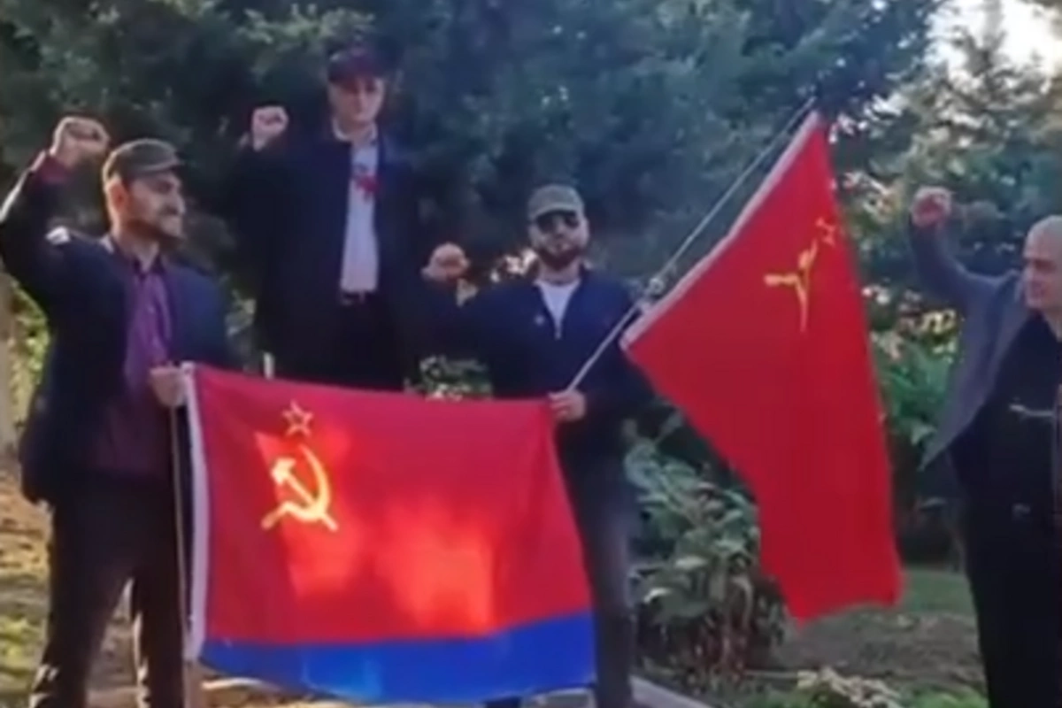 Bakıda SSRİ bayrağı qaldıranlar həbs olunub