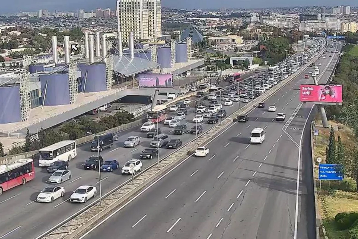 Bakının bəzi yollarında tıxac var