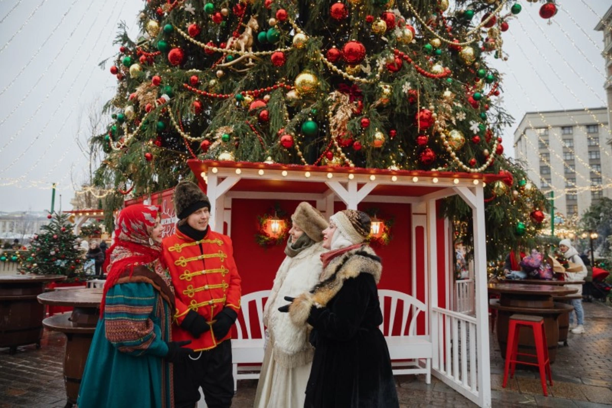 Dünyada Yeni il adət və inancları: kukla yandırmaq, üzüm yemək…