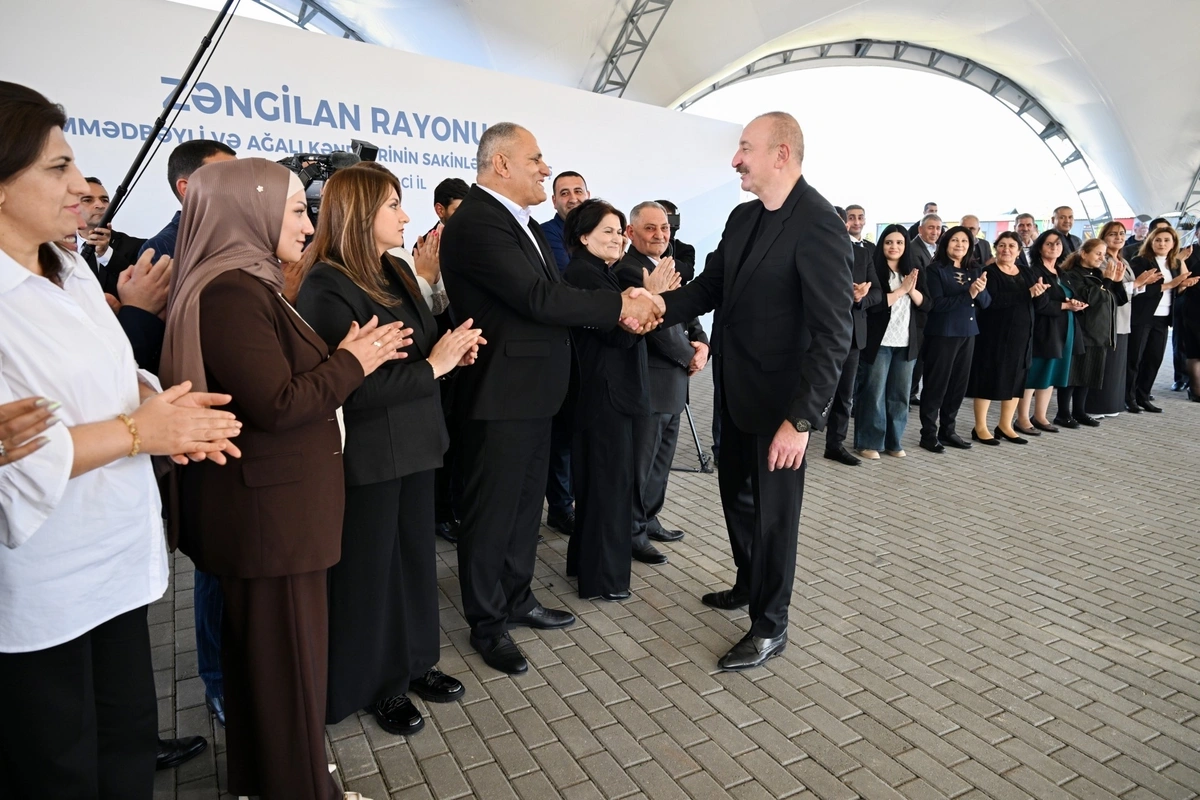 Zəngilanın Məmmədbəyli və Ağalı kəndlərinin sakinlərinə mənzillərin açarları təqdim edilib Zəngilanın Məmmədbəyli və Ağalı kəndlərinin sakinlərinə mənzillərin açarları təqdim edilib