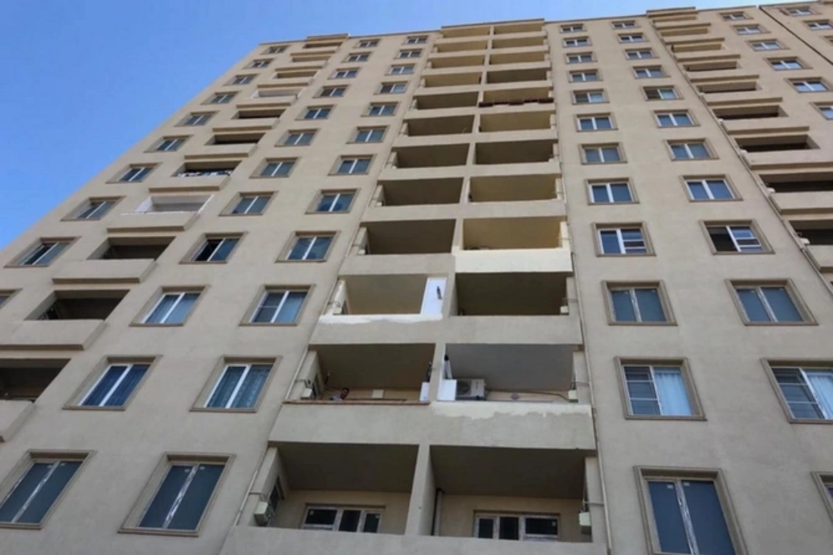 Azərbaycanlı müğənni 13-cü mərtəbədən aldığı evə görə peşman oldu - SƏBƏB
