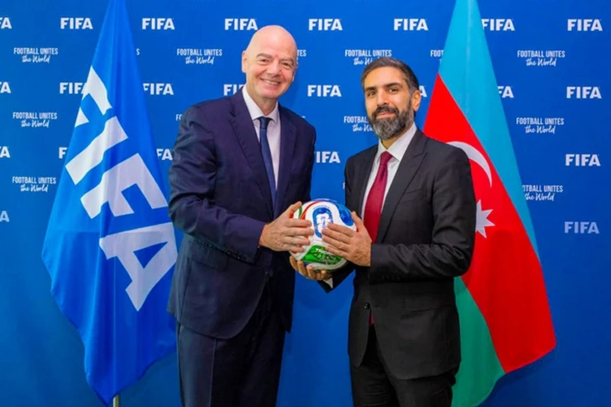 Ровшан Наджаф встретился с президентом ФИФА