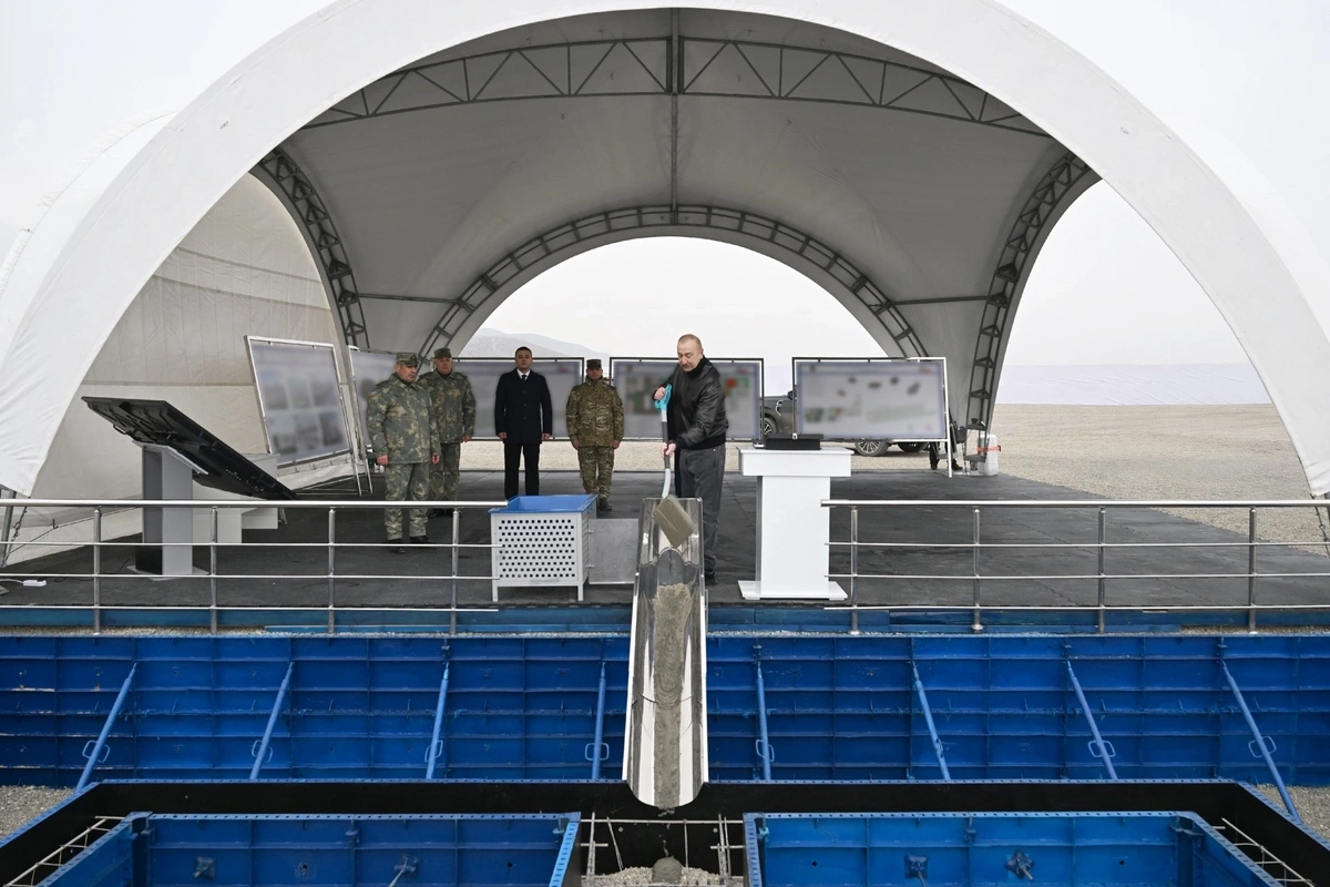 İlham Əliyev Ağdərə rayonunda Xüsusi Əməliyyat Mərkəzinin təməlini qoyub